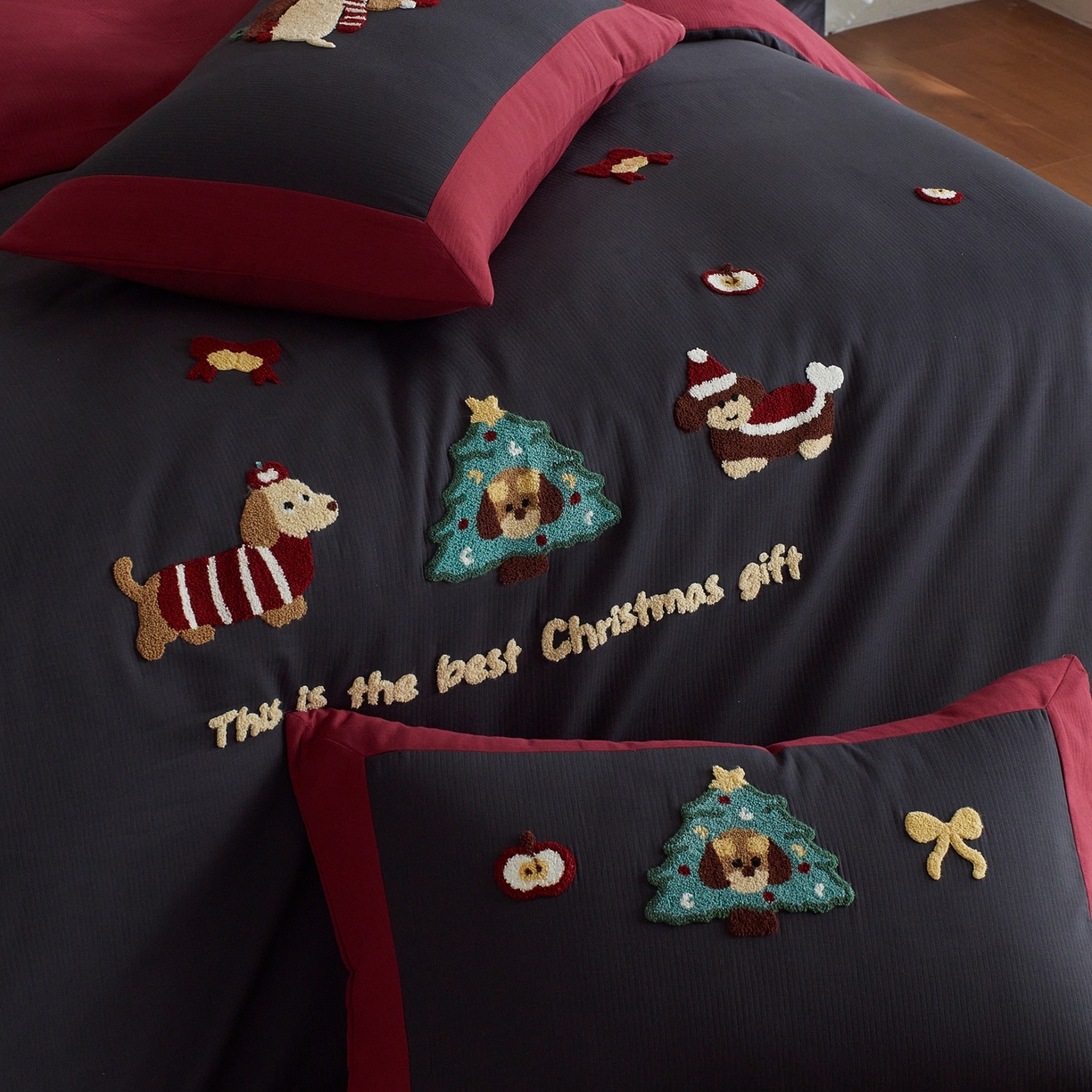 91家纺网 家纺一手货源 找家纺 风向标家纺 2025新款透气软织提花磨毛卡通毛巾绣四件套-风格三 苹果狗-蓝