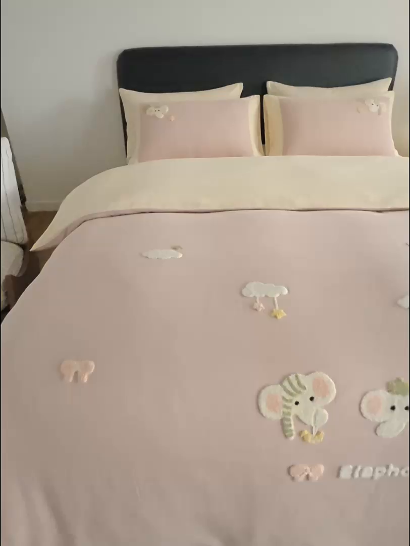 91家纺网 家纺一手货源 找家纺 风向标家纺 2025新款透气软织提花磨毛卡通毛巾绣四件套-风格三 云朵小象