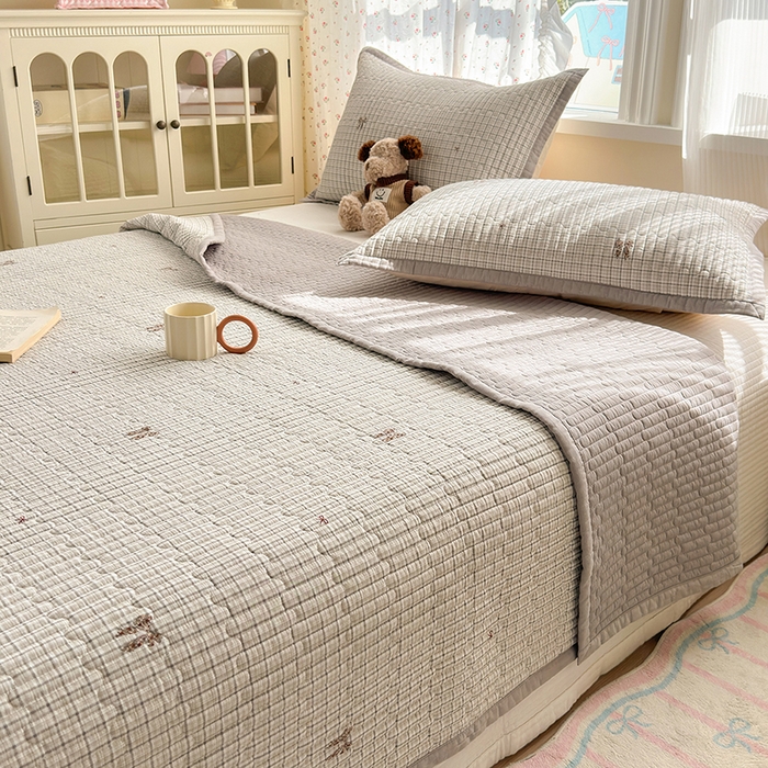 91家纺网 家纺一手货源 找家纺 美优兰 2025新款双面全棉水洗床盖 格利亚