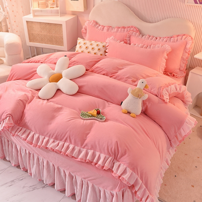 91家纺网 家纺一手货源 找家纺 后庭寝室 2025新款韩式花边牛奶绒四件套-香香公主系列 香香公主-粉玉