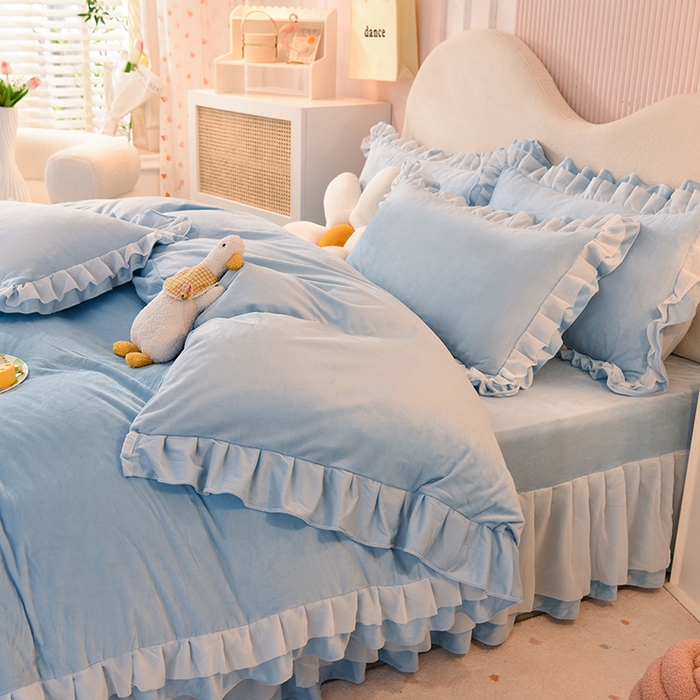 91家纺网 家纺一手货源 找家纺 后庭寝室 2025新款韩式花边牛奶绒四件套-香香公主系列 香香公主-浅蓝