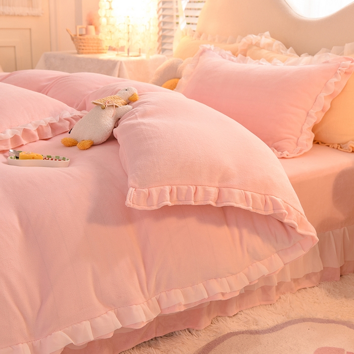 91家纺网 家纺一手货源 找家纺 后庭寝室 2025新款韩式花边牛奶绒四件套-香香公主系列 香香公主-嫩玉