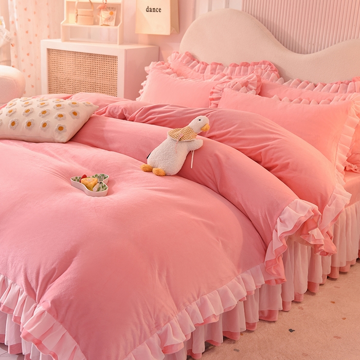 91家纺网 家纺一手货源 找家纺 后庭寝室 2025新款韩式花边牛奶绒四件套-香香公主系列 香香公主-粉玉