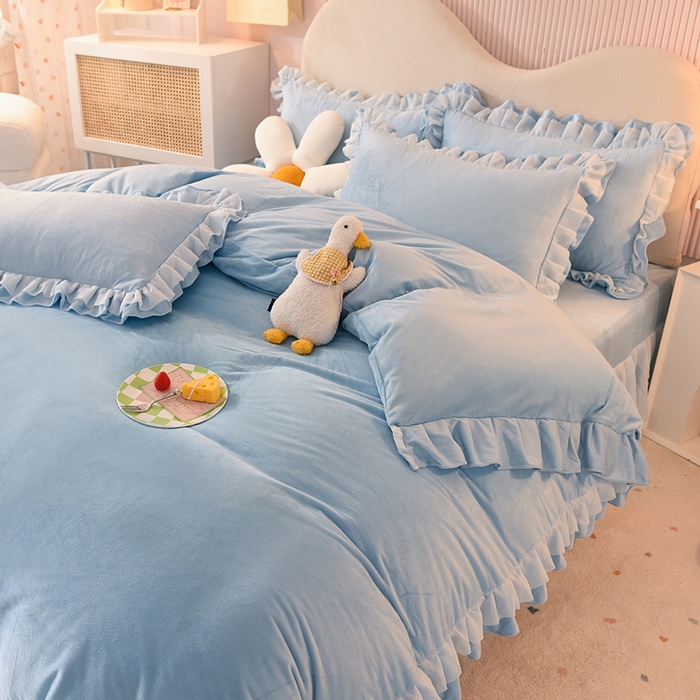 91家纺网 家纺一手货源 找家纺 后庭寝室 2025新款韩式花边牛奶绒四件套-香香公主系列 香香公主-浅蓝