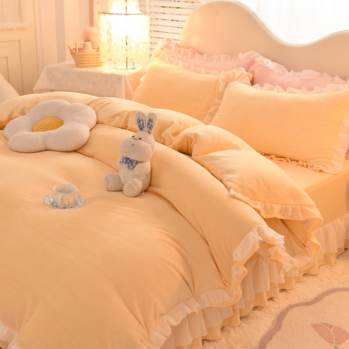 91家纺网 家纺一手货源 找家纺 后庭寝室 2025新款韩式花边牛奶绒四件套-香香公主系列 香香公主-暖黄