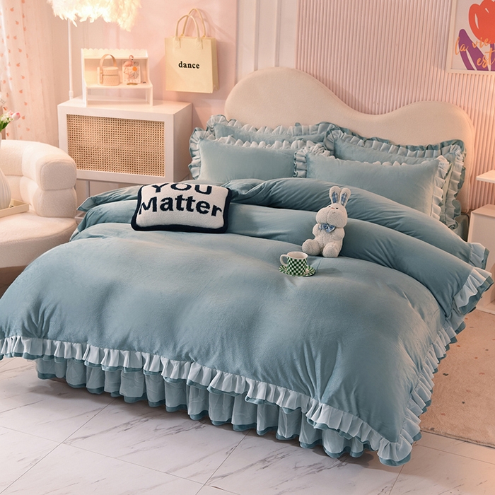 91家纺网 家纺一手货源 找家纺 后庭寝室 2025新款韩式花边牛奶绒四件套-香香公主系列 香香公主-湖蓝