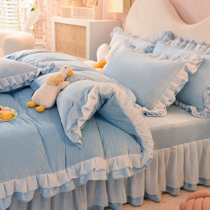 91家纺网 家纺一手货源 找家纺 后庭寝室 2025新款韩式花边牛奶绒四件套-香香公主系列 香香公主-浅蓝