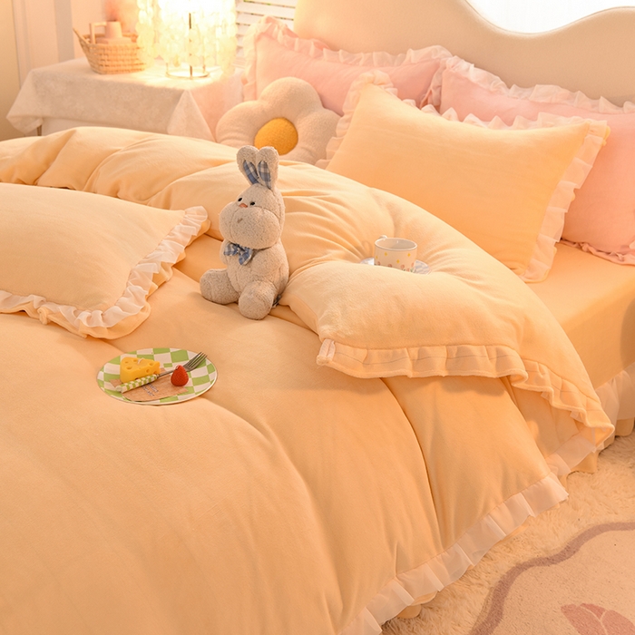 91家纺网 家纺一手货源 找家纺 后庭寝室 2025新款韩式花边牛奶绒四件套-香香公主系列 香香公主-暖黄