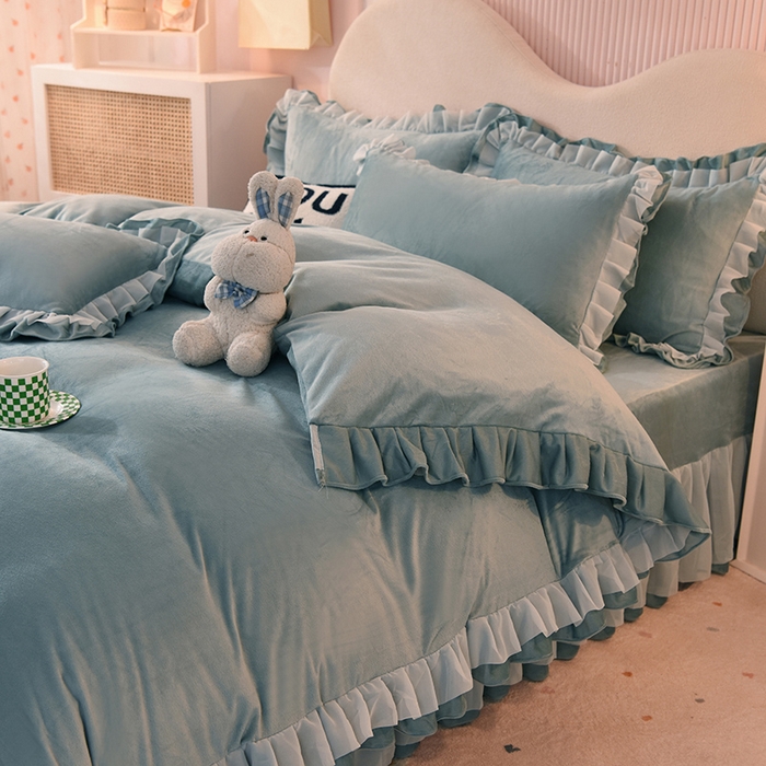 91家纺网 家纺一手货源 找家纺 后庭寝室 2025新款韩式花边牛奶绒四件套-香香公主系列 香香公主-湖蓝