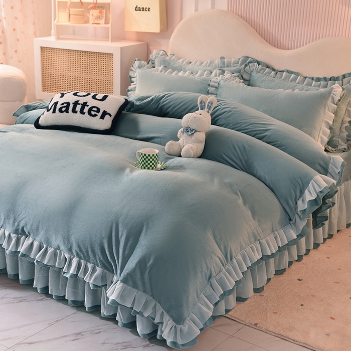 91家纺网 家纺一手货源 找家纺 后庭寝室 2025新款韩式花边牛奶绒四件套-香香公主系列 香香公主-湖蓝