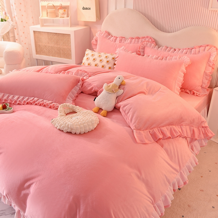 91家纺网 家纺一手货源 找家纺 后庭寝室 2025新款韩式花边牛奶绒四件套-香香公主系列 香香公主-粉玉