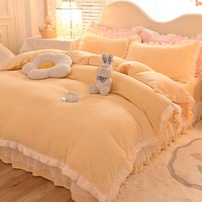 91家纺网 家纺一手货源 找家纺 后庭寝室 2025新款韩式花边牛奶绒四件套-香香公主系列 香香公主-暖黄