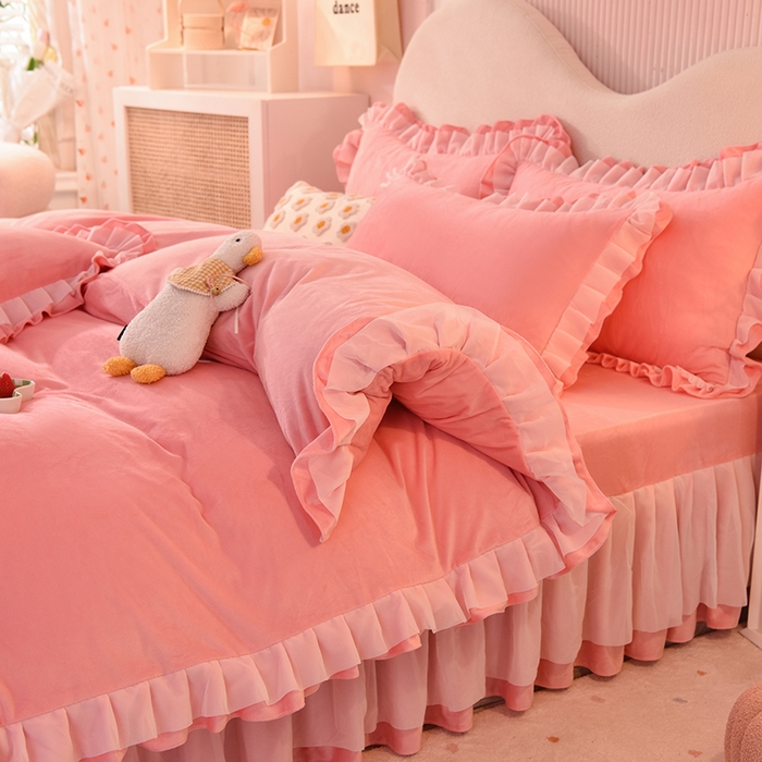 91家纺网 家纺一手货源 找家纺 后庭寝室 2025新款韩式花边牛奶绒四件套-香香公主系列 香香公主-粉玉