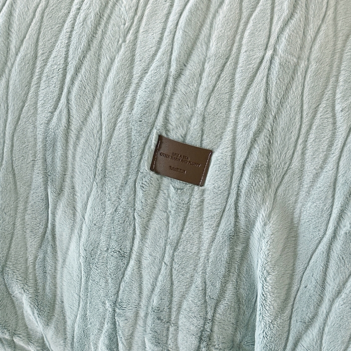 91家纺网 家纺一手货源 找家纺 太阳树 2025新款高克重兔毛绒牛奶绒四件套 海岸香颂—青草绿