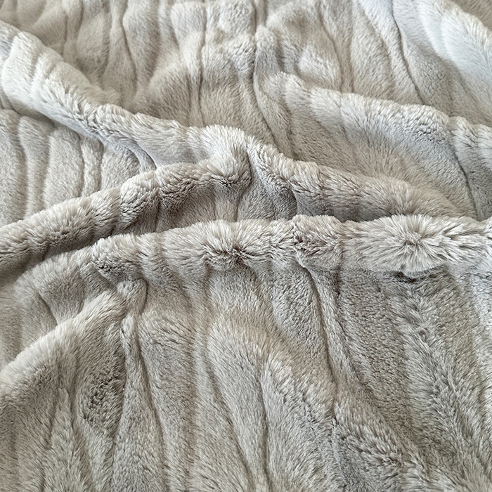 91家纺网 家纺一手货源 找家纺 太阳树 2025新款高克重兔毛绒牛奶绒四件套 海岸香颂—清澈灰