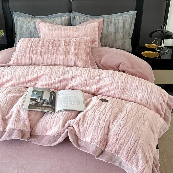 太阳树 2025新款高克重兔毛绒牛奶绒四件套  海岸香颂—糖果粉