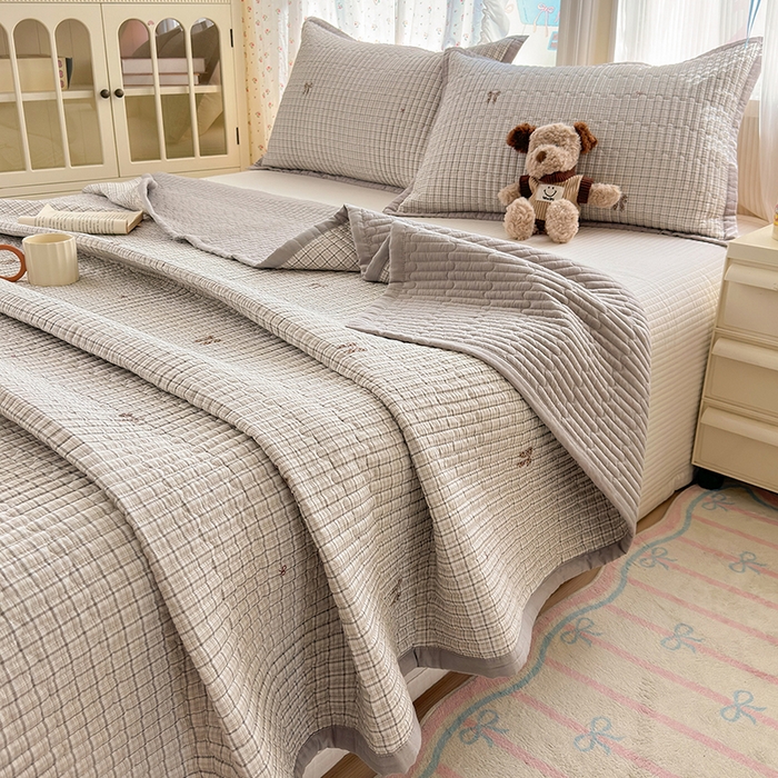 91家纺网 家纺一手货源 找家纺 美优兰 2025新款双面全棉水洗床盖 格利亚