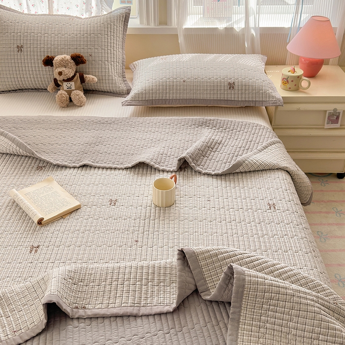 91家纺网 家纺一手货源 找家纺 美优兰 2025新款双面全棉水洗床盖 格利亚