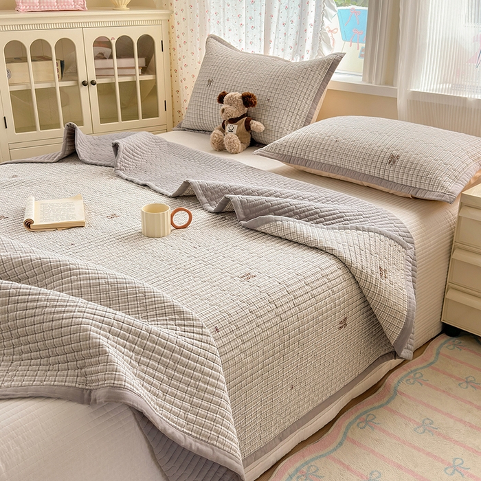 91家纺网 家纺一手货源 找家纺 美优兰 2025新款双面全棉水洗床盖 格利亚