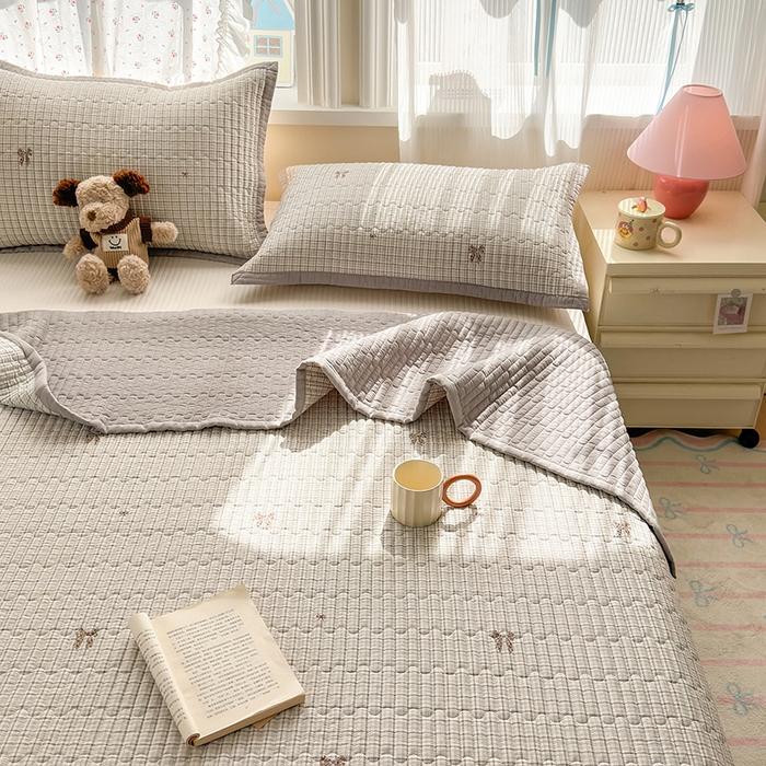 91家纺网 家纺一手货源 找家纺 美优兰 2025新款双面全棉水洗床盖 格利亚