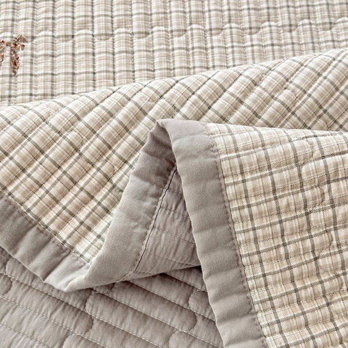 91家纺网 家纺一手货源 找家纺 美优兰 2025新款双面全棉水洗床盖 格利亚