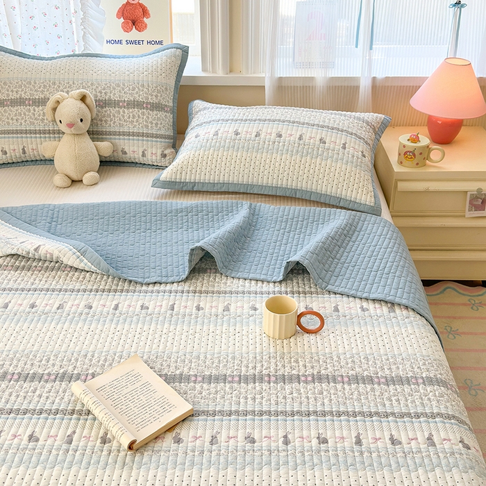 91家纺网 家纺一手货源 找家纺 美优兰 2025新款双面全棉水洗床盖 蓝汐