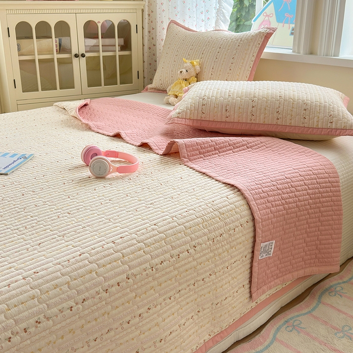 91家纺网 家纺一手货源 找家纺 美优兰 2025新款双面全棉水洗床盖 塞纳花园