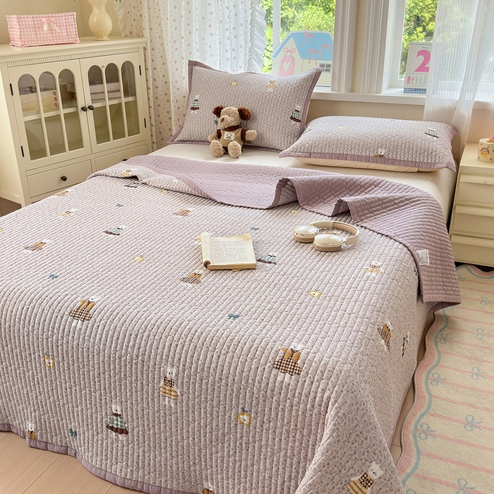 91家纺网 家纺一手货源 找家纺 美优兰 2025新款双面全棉水洗床盖 塔班熊