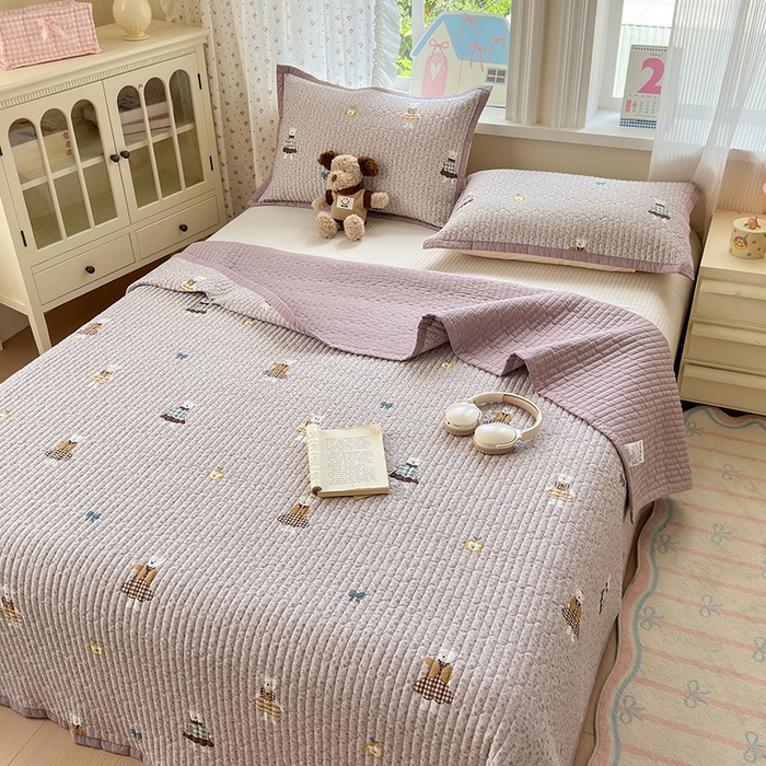 91家纺网 家纺一手货源 找家纺 美优兰 2025新款双面全棉水洗床盖 塔班熊