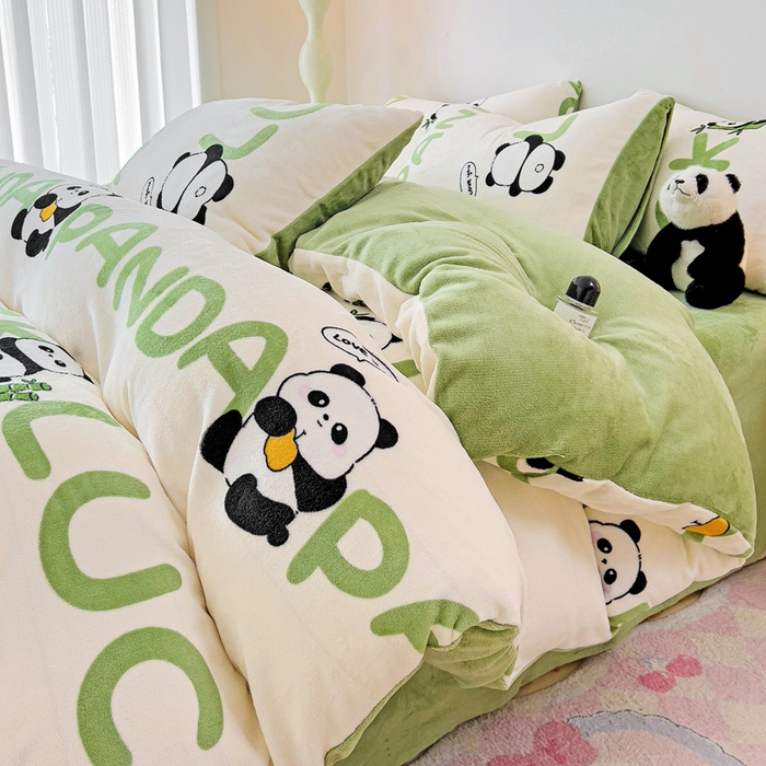 91家纺网 家纺一手货源 找家纺 麦瑞家纺 2025新款印花牛奶绒四件套跑量款 呆萌熊