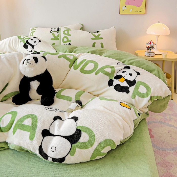 91家纺网 家纺一手货源 找家纺 麦瑞家纺 2025新款印花牛奶绒四件套跑量款 呆萌熊