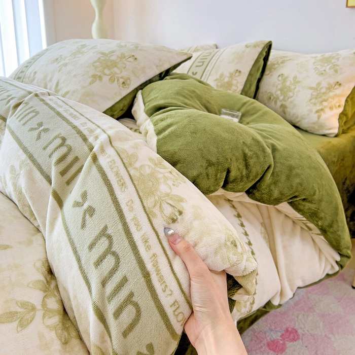 麦瑞家纺 2025新款印花牛奶绒四件套跑量款 花季-绿