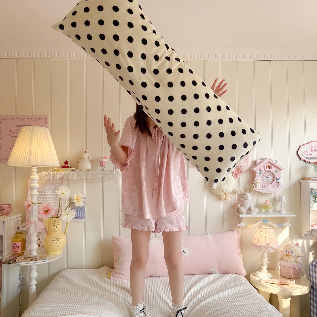 91家纺网 家纺一手货源 找家纺 罗亿家纺 2025新款牛奶绒长抱枕-助眠神器（小红书推荐） 组合图