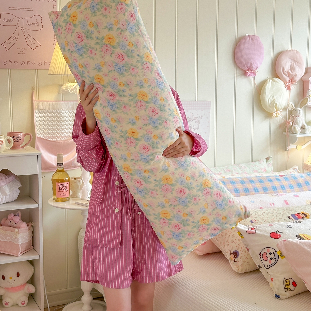 罗亿家纺 2025新款牛奶绒长抱枕-助眠神器（小红书推荐） 暖fufu-蔷薇语