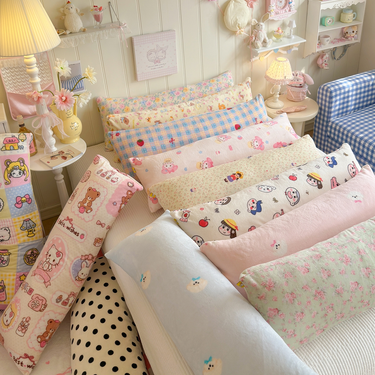 91家纺网 家纺一手货源 找家纺 罗亿家纺 2025新款牛奶绒长抱枕-助眠神器（小红书推荐） 暖fufu-甜品屋