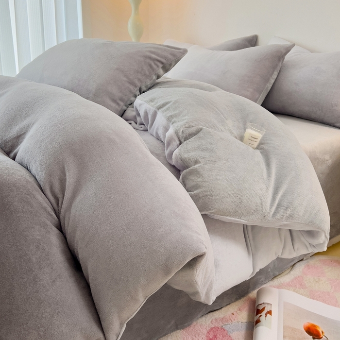 91家纺网 家纺一手货源 找家纺 麦瑞家纺 2025新款印花牛奶绒四件套跑量款 渐变-灰