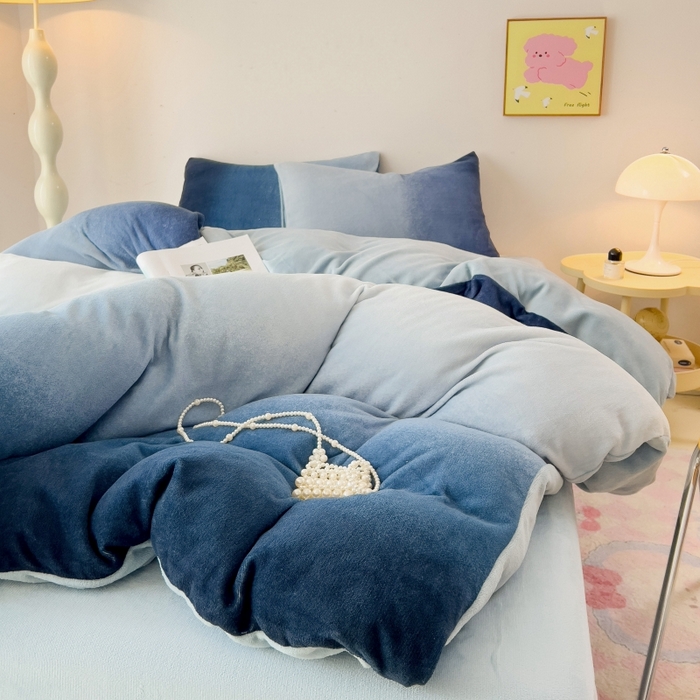 91家纺网 家纺一手货源 找家纺 麦瑞家纺 2025新款印花牛奶绒四件套跑量款 渐变-蓝