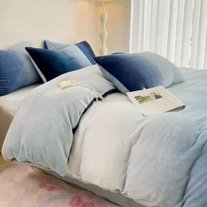 91家纺网 家纺一手货源 找家纺 麦瑞家纺 2025新款印花牛奶绒四件套跑量款 渐变-蓝