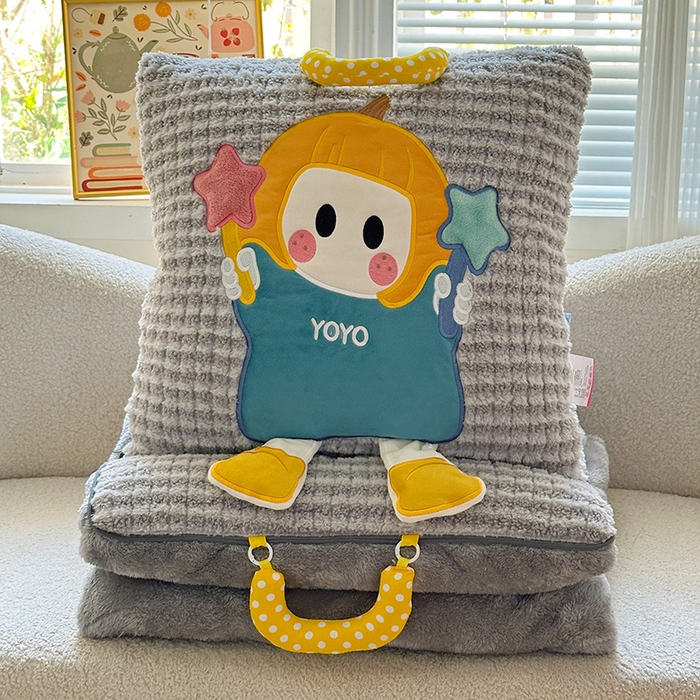 91家纺网 家纺一手货源 找家纺 古本家居 2025新款南瓜妹抱枕被 南瓜妹灰