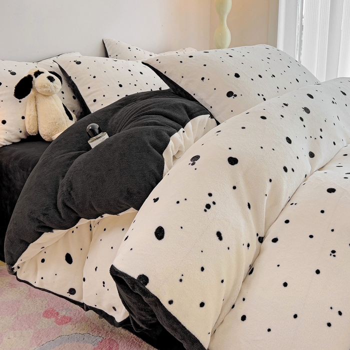 91家纺网 家纺一手货源 找家纺 麦瑞家纺 2025新款印花牛奶绒四件套跑量款 天空之城