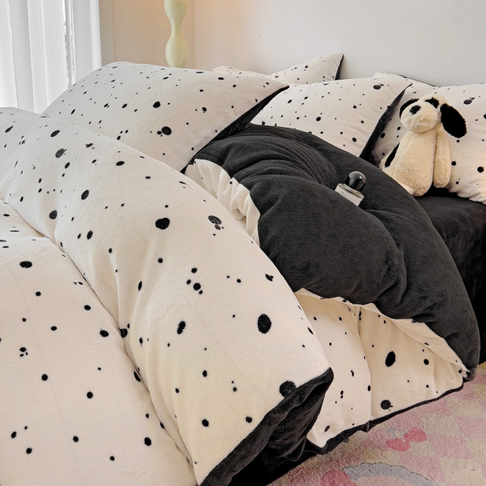 91家纺网 家纺一手货源 找家纺 麦瑞家纺 2025新款印花牛奶绒四件套跑量款 天空之城