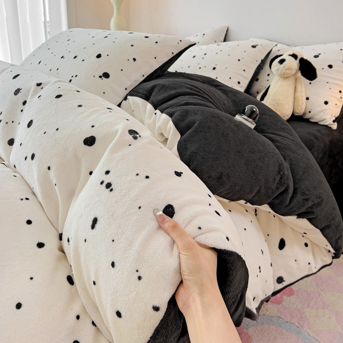 麦瑞家纺 2025新款印花牛奶绒四件套跑量款 天空之城