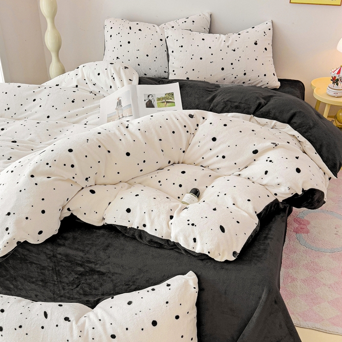 91家纺网 家纺一手货源 找家纺 麦瑞家纺 2025新款印花牛奶绒四件套跑量款 天空之城