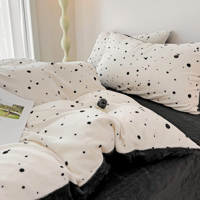 91家纺网 家纺一手货源 找家纺 麦瑞家纺 2025新款印花牛奶绒四件套跑量款 天空之城