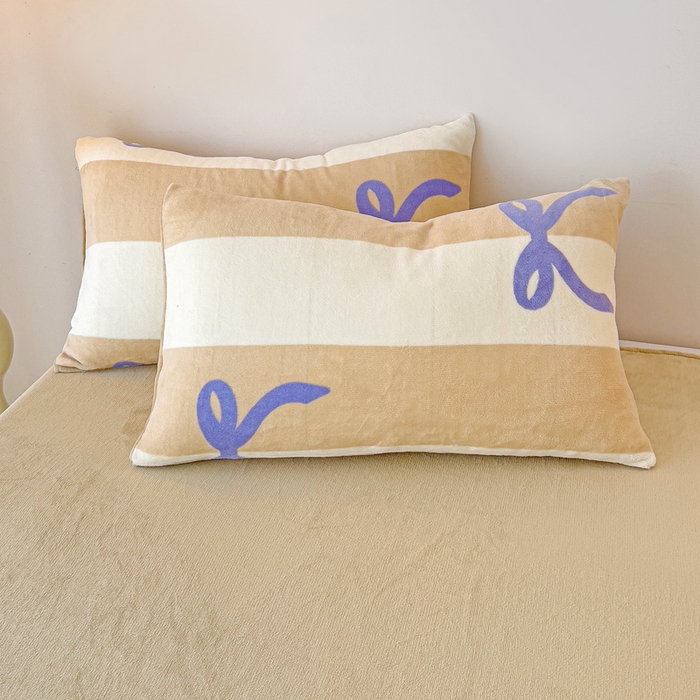 91家纺网 家纺一手货源 找家纺 麦瑞家纺 2025新款印花牛奶绒四件套跑量款 甜心结