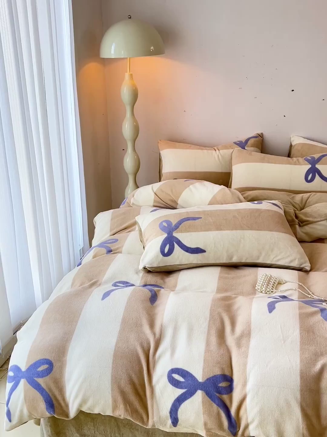 91家纺网 家纺一手货源 找家纺 麦瑞家纺 2025新款印花牛奶绒四件套跑量款 甜心结