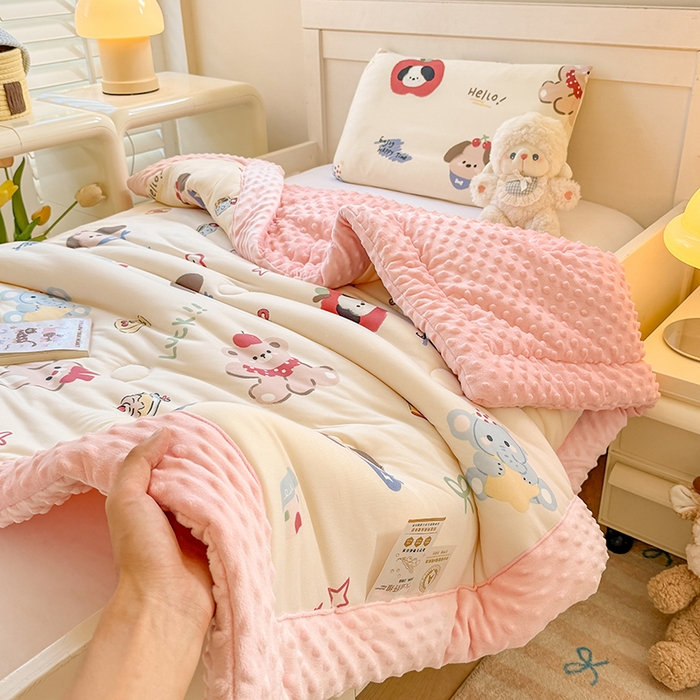 91家纺网 家纺一手货源 找家纺 天瑜家纺205新款A类针织面料手包豆豆绒冬被大豆被 幸运狗粉