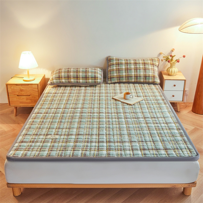 91家纺网 家纺一手货源 找家纺 喜居 2025新款无印风牛奶绒床褥垫-大床图 良品系列 良品-简兮绿