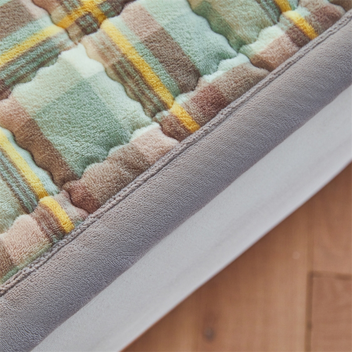 91家纺网 家纺一手货源 找家纺 喜居 2025新款无印风牛奶绒床褥垫-大床图 良品系列 良品-简兮绿