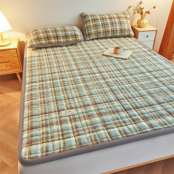 91家纺网 家纺一手货源 找家纺 喜居 2025新款无印风牛奶绒床褥垫-大床图 良品系列 良品-简兮绿